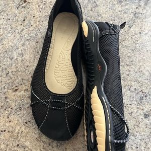Jamba JBU Ballet Flat Size 11~M Black